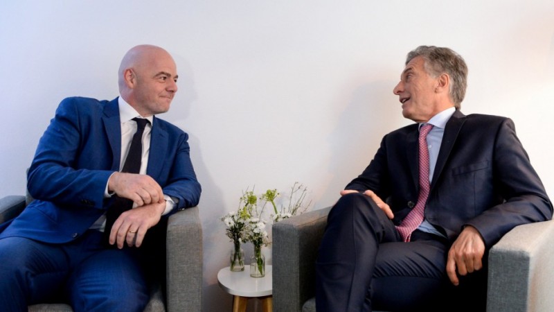 La crisis de Infantino amenaza la continuidad de Macri en la FIFA