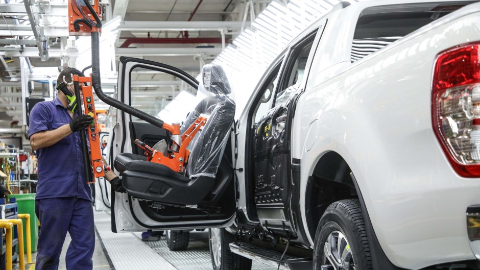 Alarma en el SMATA porque la producción de autos se derrumbó 30% en febrero y agudiza la crisis del sector