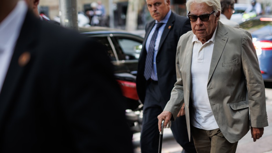 Enfado en el PSOE con Felipe González por el silencio en campaña y su falta de apoyo a Sánchez - La Política Online