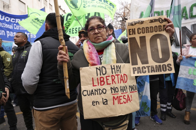 Cae la clase media de Córdoba: el 70% no llega a fin de mes