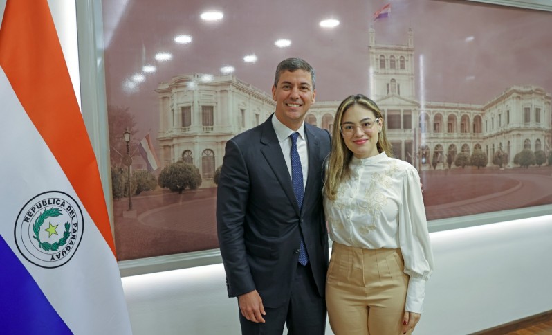 Santiago Peña y Salma Agüero.