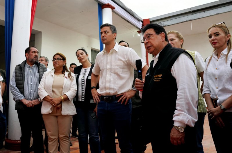 Santiago Peña y Julio César Vera Cáceres.