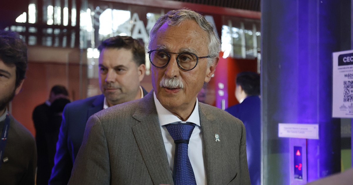 Grave Acusación: Sturzenegger Señala a ANMAT y Abre Debate con Lugones por la Crisis del Fentanilo