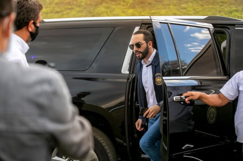 Bukele quiere un tercer mandato en El Salvador y busca quedarse en el poder hasta 2033