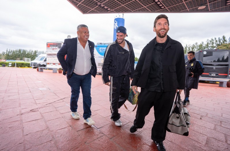 Messi respaldó al Chiqui Tapia tras la denuncia de Bullrich sobre el intento de voltear al Gobierno