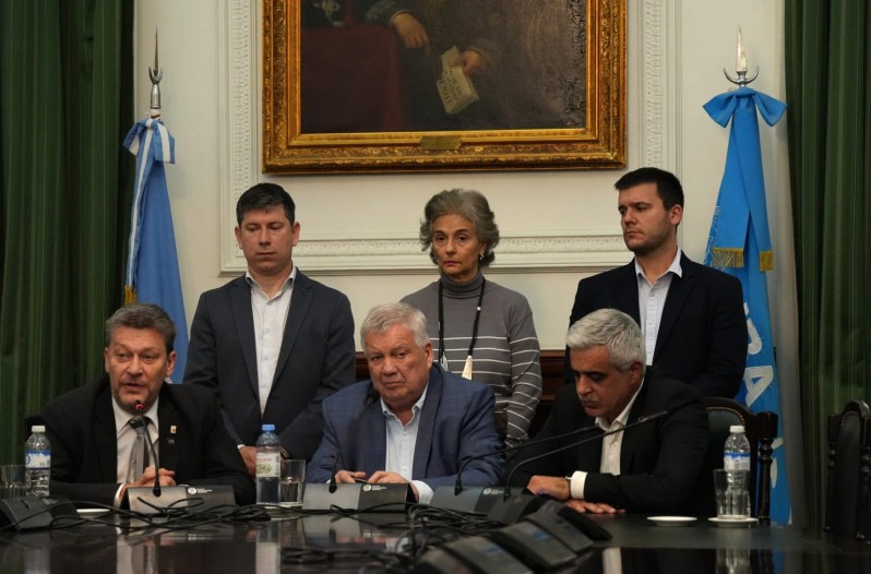 Los rectores rechazan el presupuesto de Milei y dicen que implica un 35% de ajuste