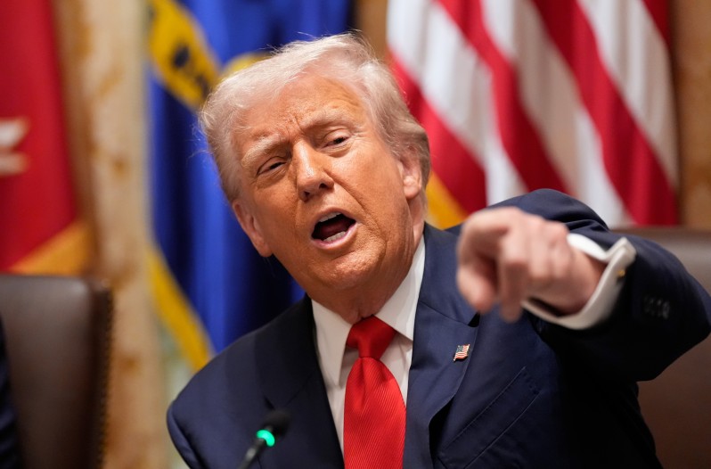 Trump sanciona a Petro por vínculos con el narcotráfico y eleva al máximo la tensión con Colombia Trump sanciona a Petro por vínculos con el narcotráfico y eleva al máximo la tensión con Colombia