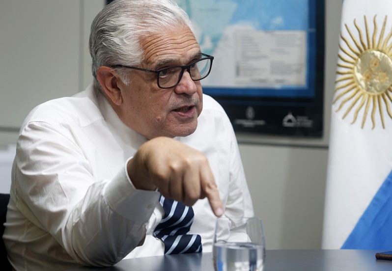 "Milei se enojó conmigo porque dije que no podía dolarizar y ahora usa mis argumentos para no dolarizar"
