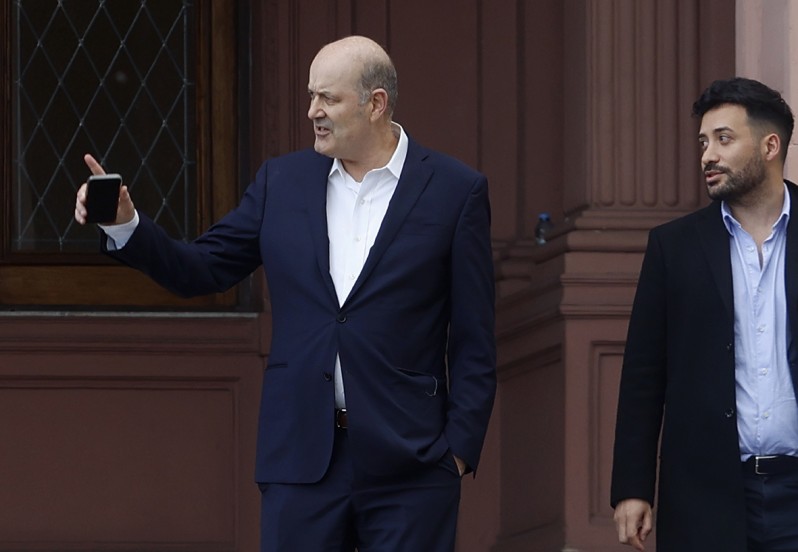 Interna en el gabinete: el ala política acusa a Sturzenegger de detonar la relación con la CGT Interna en el gabinete: el ala política acusa a Sturzenegger de detonar la relación con la CGT