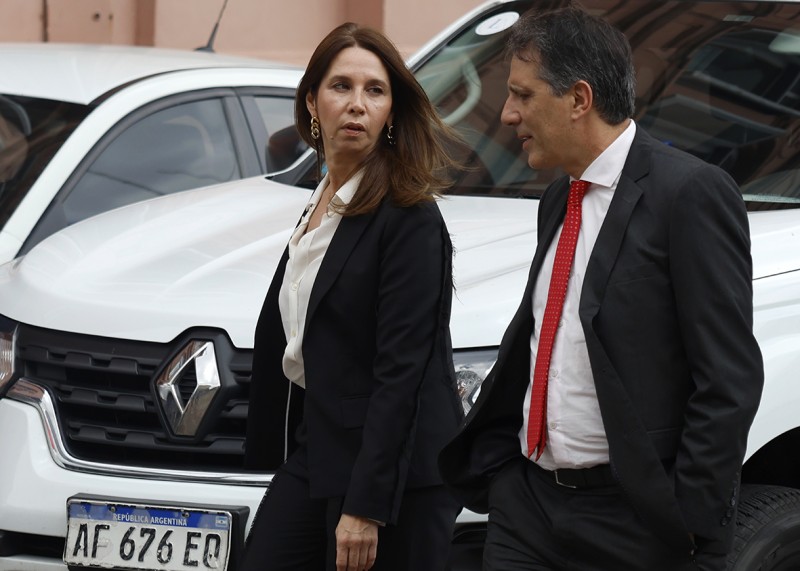 Karina tensiona con Jorge Macri y reclama eliminar patentes para híbridos y bajar 10% el ABL