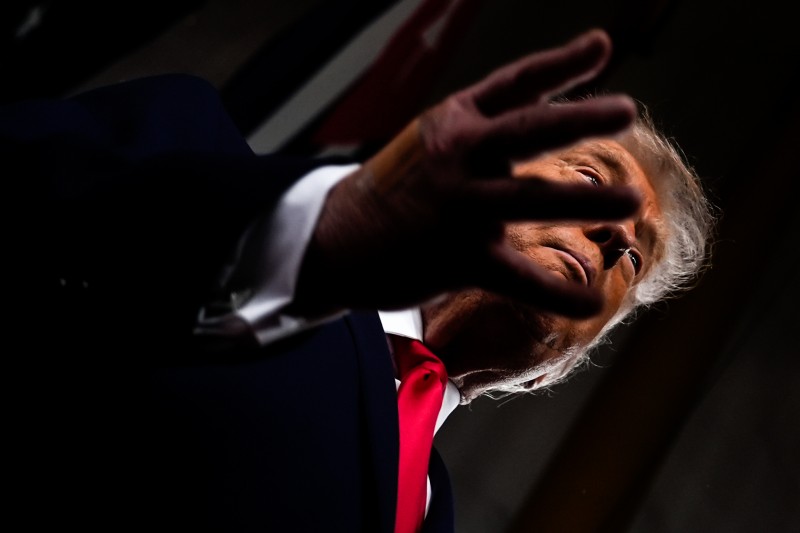 Máxima tensión: Trump dice que «Venezuela está rodeada» y ordena el bloqueo total de todos los buques petroleros