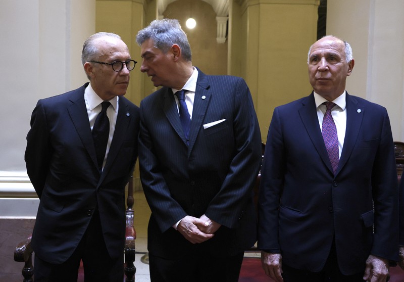 Interna en la Corte: Rosatti y Lorenzetti repusieron la cautelar por la ley de tierras pese al rechazo de Rosenkrantz