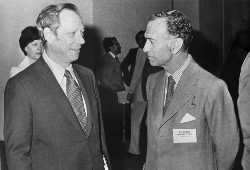 Argentina tiene que pagar USD 57.000 millones de deuda en el próximo año y medio Argentina tiene que pagar USD 57.000 millones de deuda en el próximo año y medio