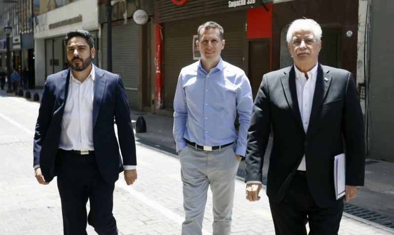 Cumbre urgente de peronistas opositores para armar la estrategia en el Congreso sin La Cámpora Cumbre urgente de peronistas opositores para armar la estrategia en el Congreso sin La Cámpora