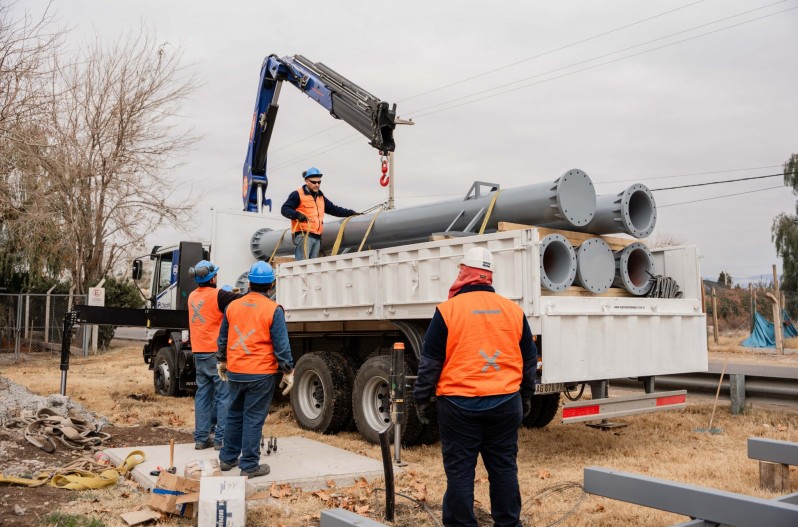Orrego puso en funcionamiento la primera ruta solar de Argentina Orrego puso en funcionamiento la primera ruta solar de Argentina