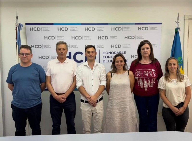 Concejal denunció "aprietes" de un armador de Pareja y explotó la interna libertaria en Olavarría Concejal denunció