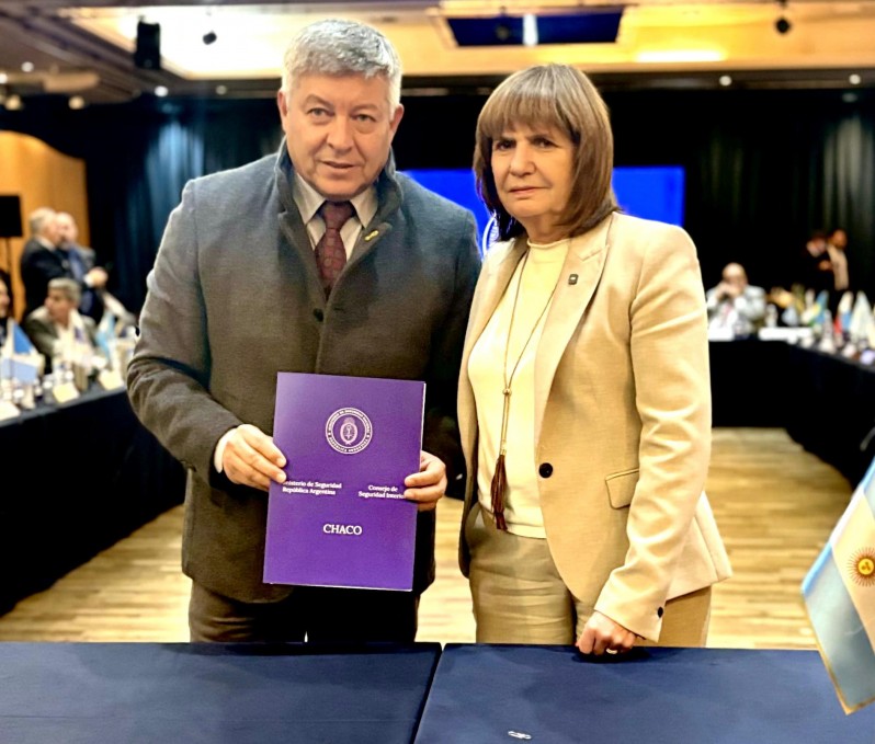 Escándalo en Chaco: la Policía se quiso robar 9 kilos de cocaína en una quema de droga Escándalo en Chaco: la Policía se quiso robar 9 kilos de cocaína en una quema de droga