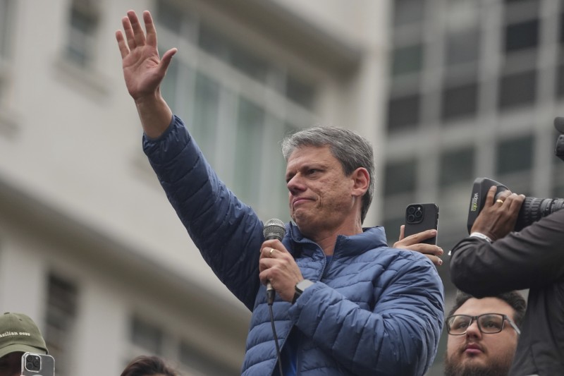 La derecha brasileña rechaza la fuga de Bolsonaro: "No queremos un jefe en el exilio"