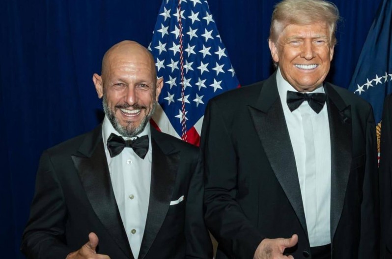 Leandro Scatturice, dueño de Flybondi, junto al presidente estadounidense Donald Trump.