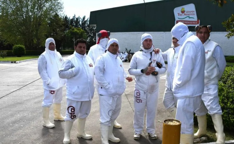 Operarios de Granja Tres Arroyos