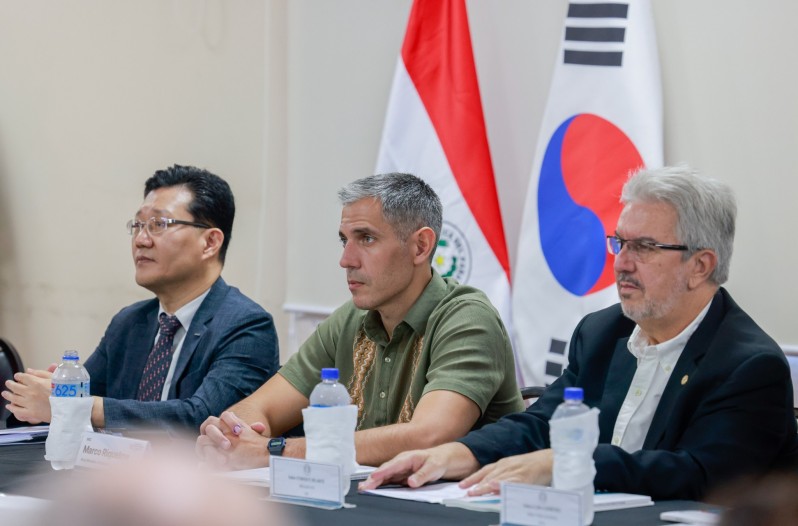 Uruguay apuesta a Nueva Palmira para consolidarse como hub logístico regional y atraer cargas de Paraguay y Bolivia ante la incertidumbre de la hidrovía