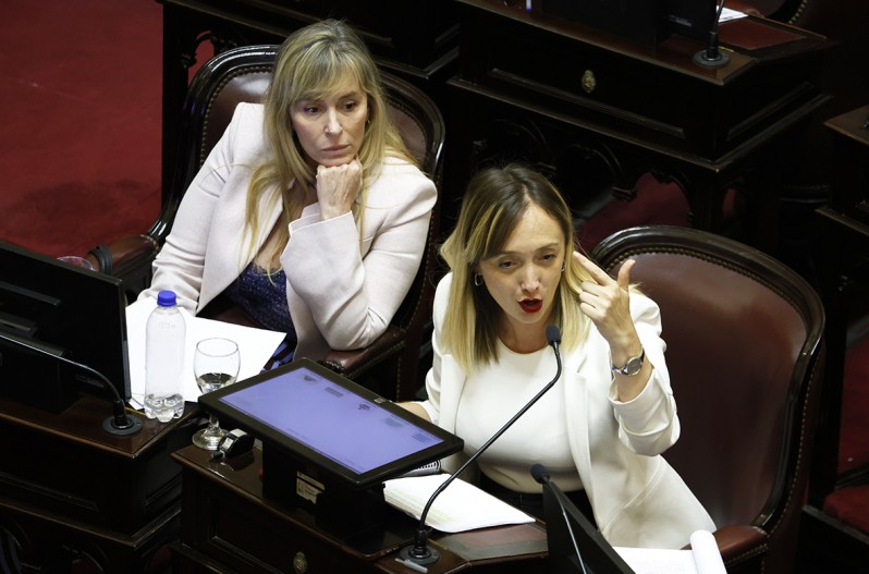 Juliana di Tullio y Anabel Fernández Sagasti.