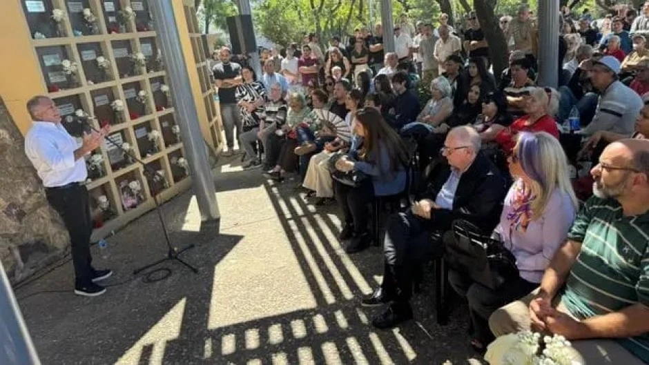 69c333f4e0009_940_529!