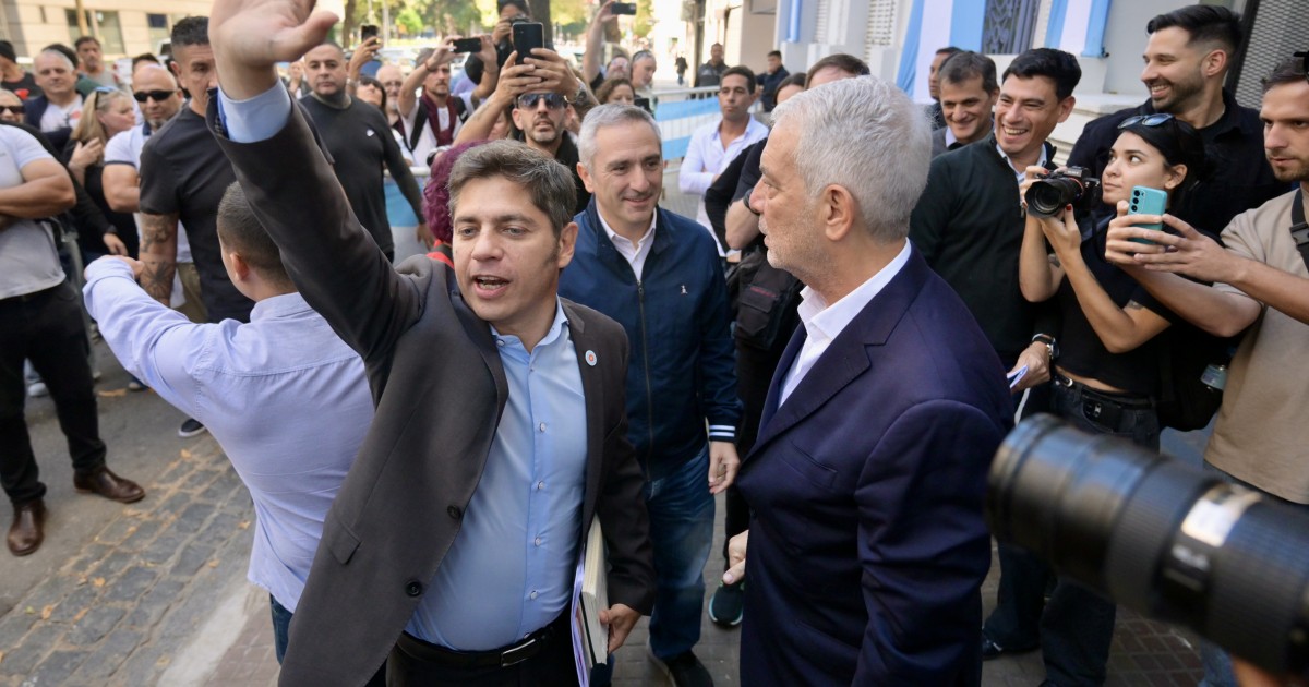 Kicillof asume el PJ bonaerense entre acusaciones de padrón trucho y pugnas internas