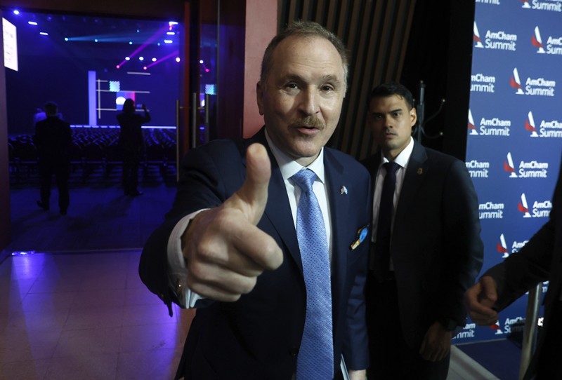 Bausili renovó el swap con China al mismo tiempo que Lamelas agrava la tensión con el gigante asiático