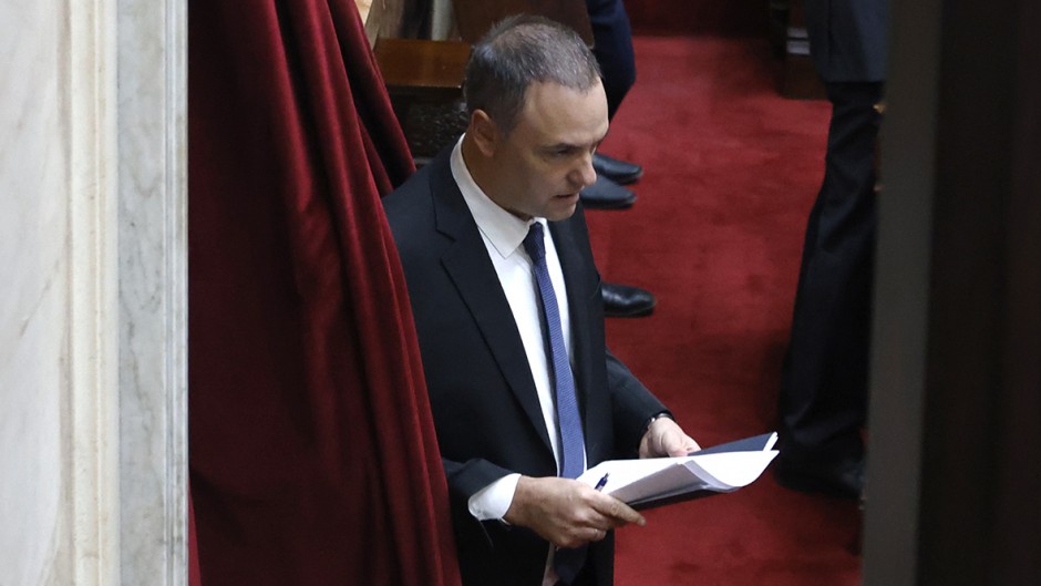 En el gobierno preocupa que la declaración jurada de Adorni reavive el escándalo