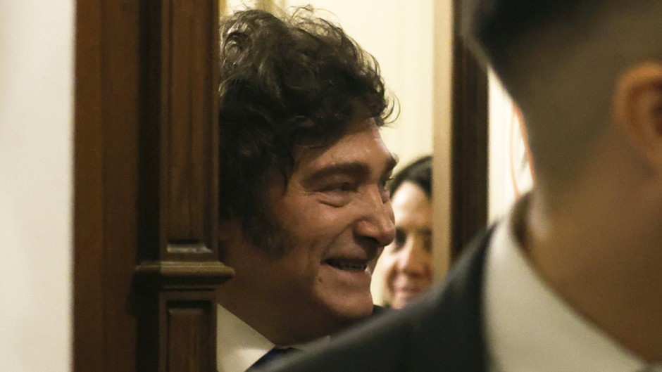 Management & Fit dice que la imagen negativa de Milei subió seis puntos