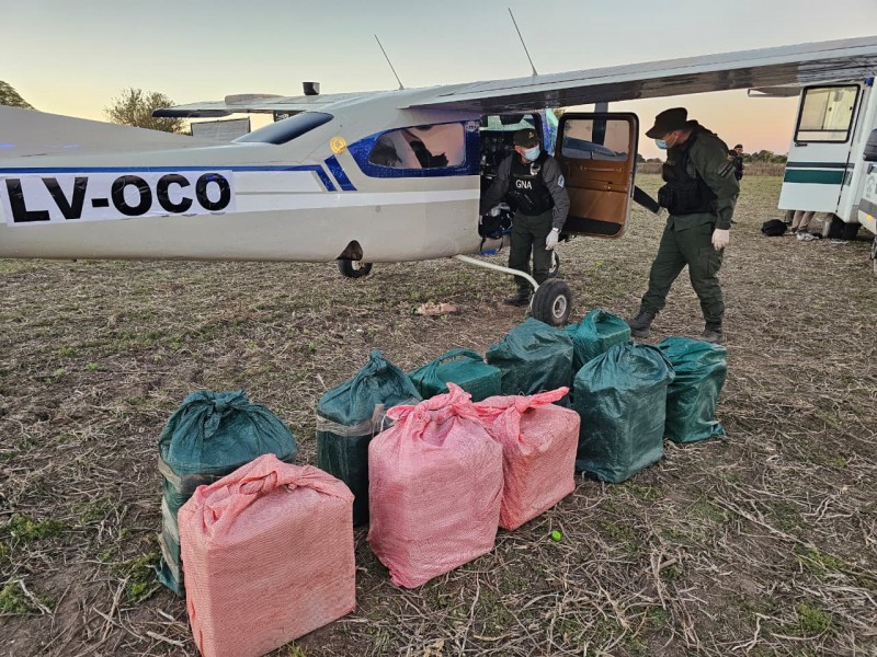 Dos aterrizajes de avionetas narco en ocho días en Santa Fe, punto de ingreso de cocaína de Bolivia