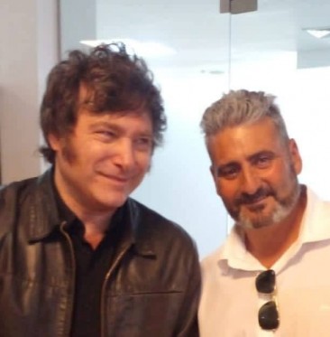 La foto con Milei que exhibe Rinaldi en sus redes