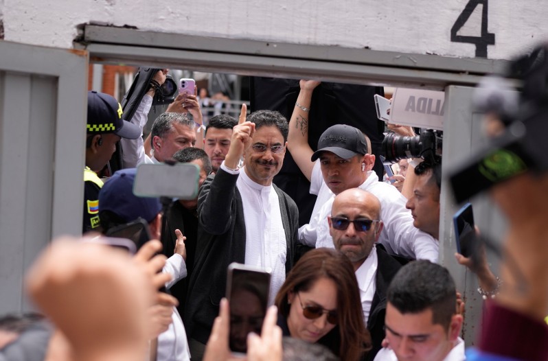 El Milei colombiano sorprende y gana en primera en la vuelta al candidato de Petro
