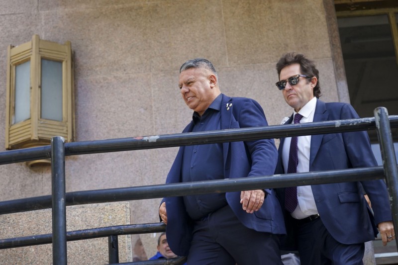 Tapia echó al gerente de marketing de la AFA porque quiere ir a Boca con apoyo de Galperín