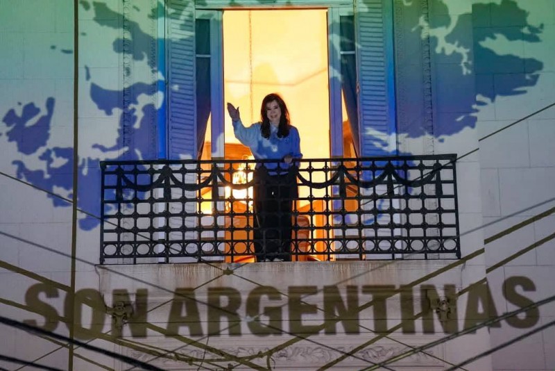 Cristina, Villarruel y Pagano le hicieron bullying a Milei por Malvinas