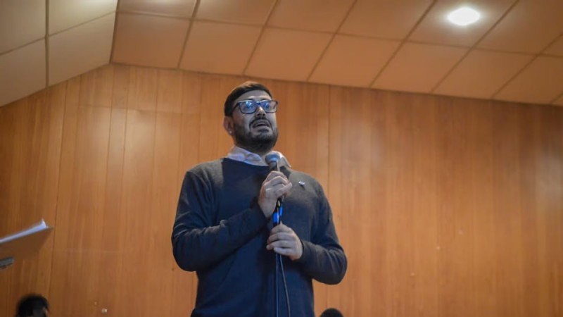 Un intendente reveló que es un adicto en recuperación y la oposición quiere destituirlo