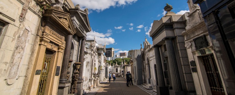 La Ciudad licita una bóveda del Cementerio de la Recoleta para montar un local gastronómico