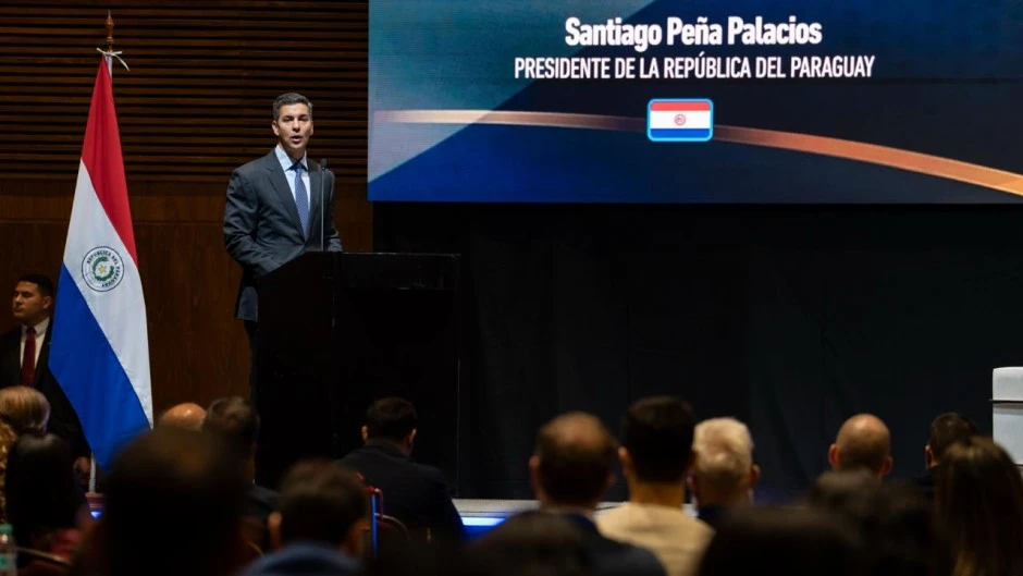 Peña impulsa una nueva estrategia para potenciar la Hidrovía