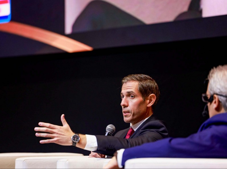 Peña impulsa una nueva estrategia para potenciar la Hidrovía