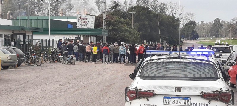 Inhibieron bienes de Granja Tres Arroyos, que ratificó los despidos tras fracasar la conciliación