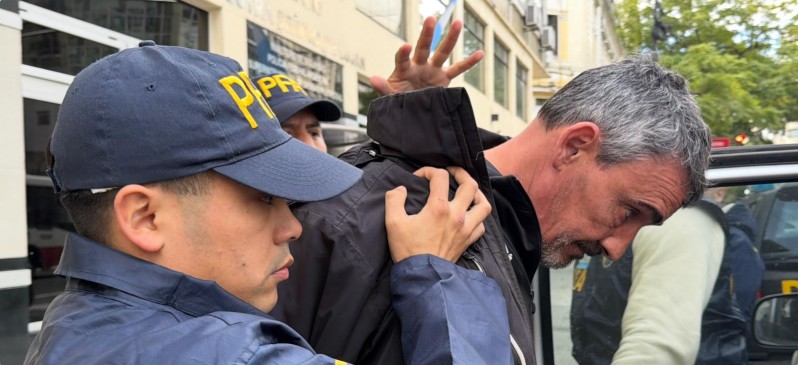 El momento de la detención de Bebote Álvarez