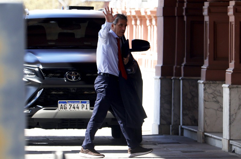 Advierten que la deuda en pesos del gobierno ya es igual a cuatro bases monetarias