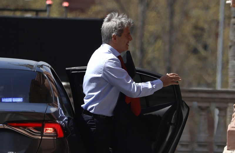 Polémica porque Caputo coló en el Presupuesto beneficios impositivos para los concesionarios de las rutas