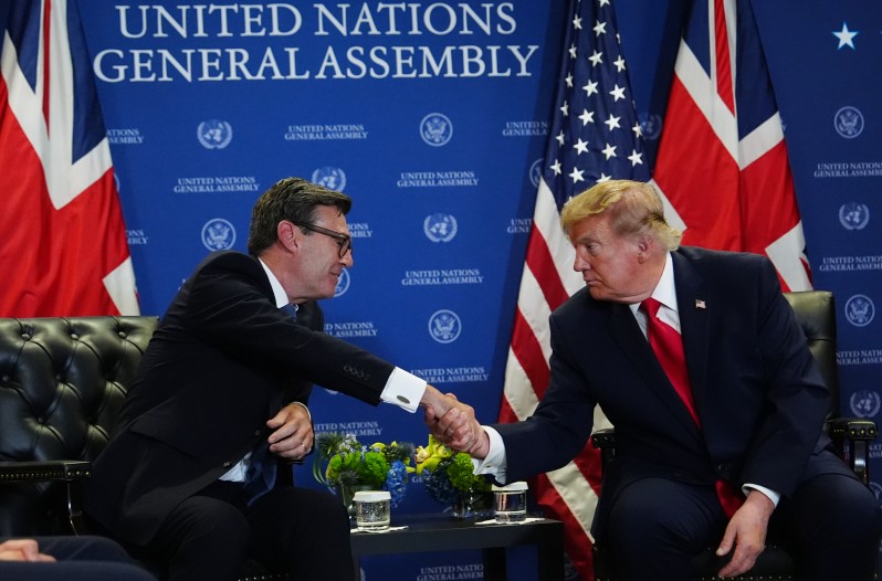 Trump con el británico Andy Burnham.