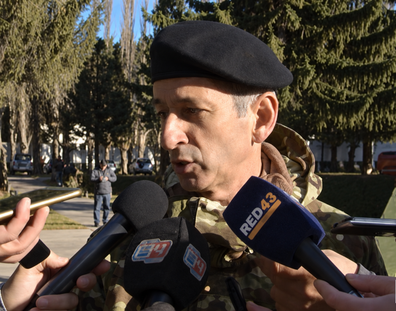 El coronel Tereso, el elegido para la peligrosa misión de ordenar Olivos
