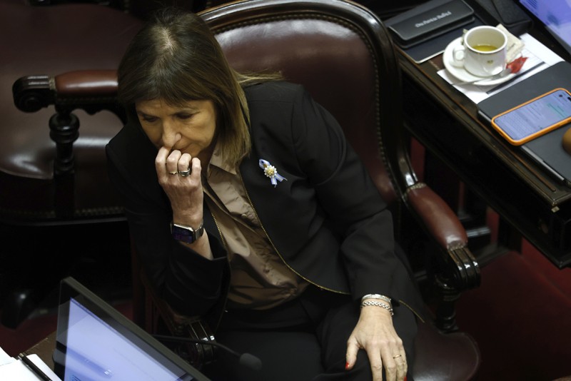 Un primo de Bullrich defiende al Santander en un juicio por usura y la senadora deberá votar el pliego del juez