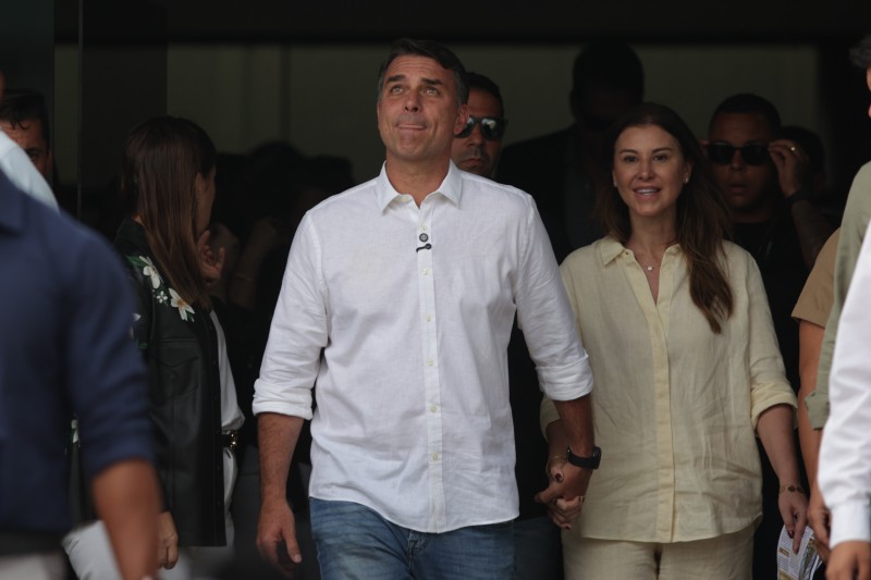 Flavio ahora apoya la reducción de la jornada laboral de Lula para disputar los indecisos