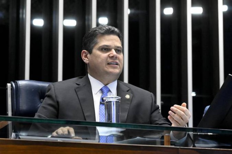 El Senado brasileño aprobó la reducción de la jornada laboral y ahora Lula propone una baja de edad de imputabilidad