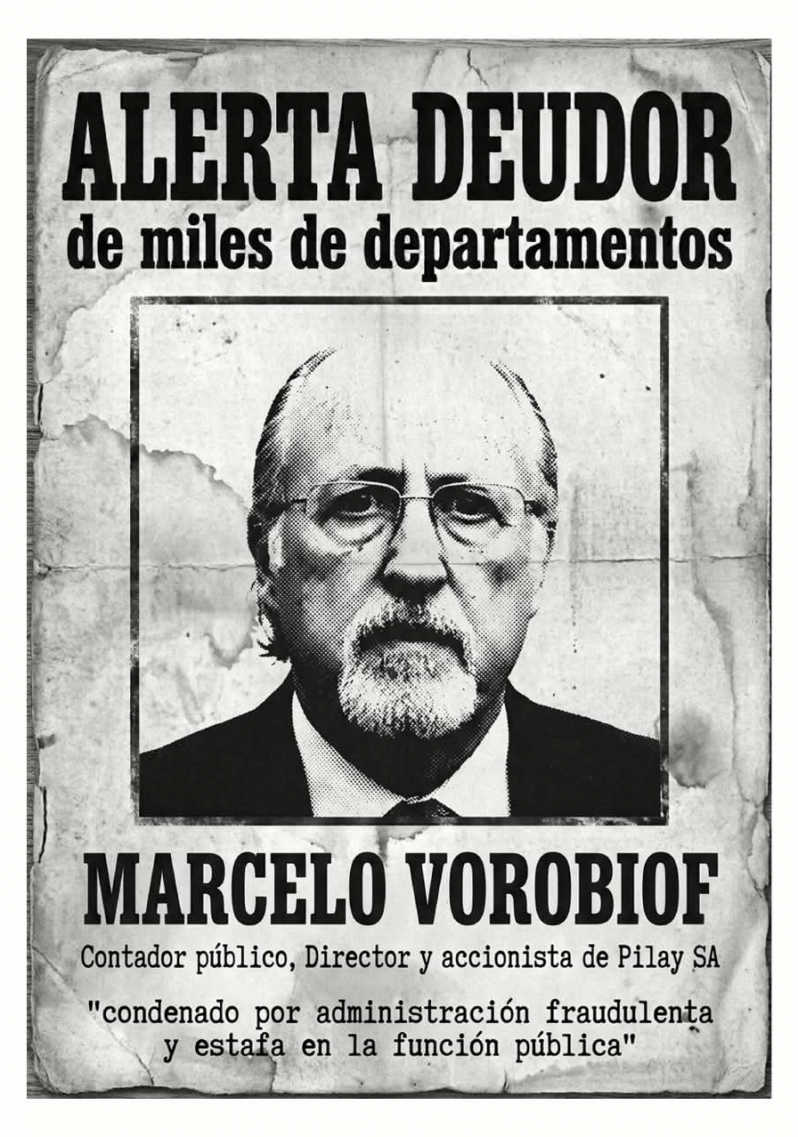Los ahorristas pegaron afiches escrachando a los directivos de Pilay en Rosario y Santa Fe